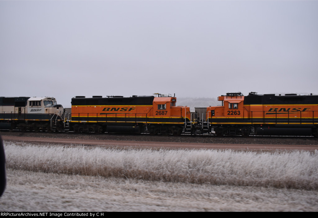 BNSF 2687/2263